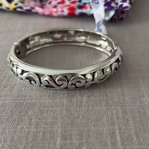 Brighton Contempo Medium Hinged Bangle🖤 NWOT